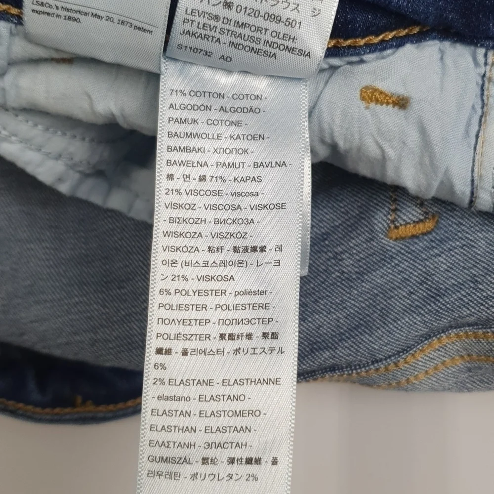 Levi's 721 High Rise Skinny Ankle Distressed Jeans - Picture 7 of 14